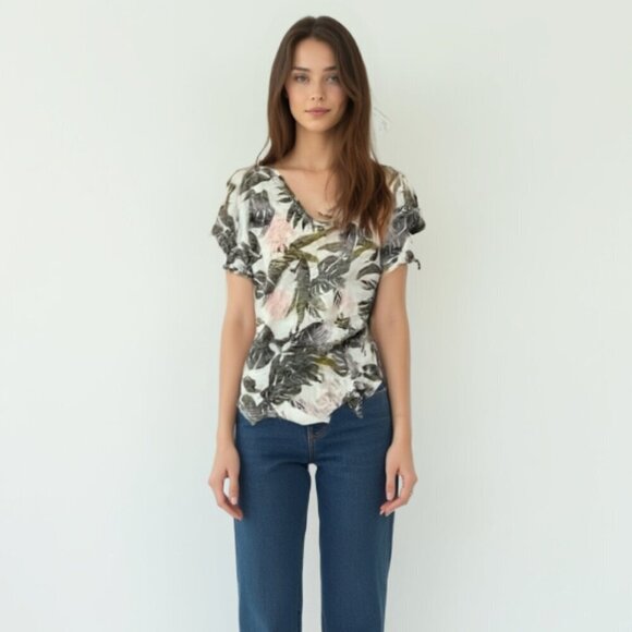 Laura Tops - NWT Laura Green and Pink Flutter Sleeve Blouse 2X